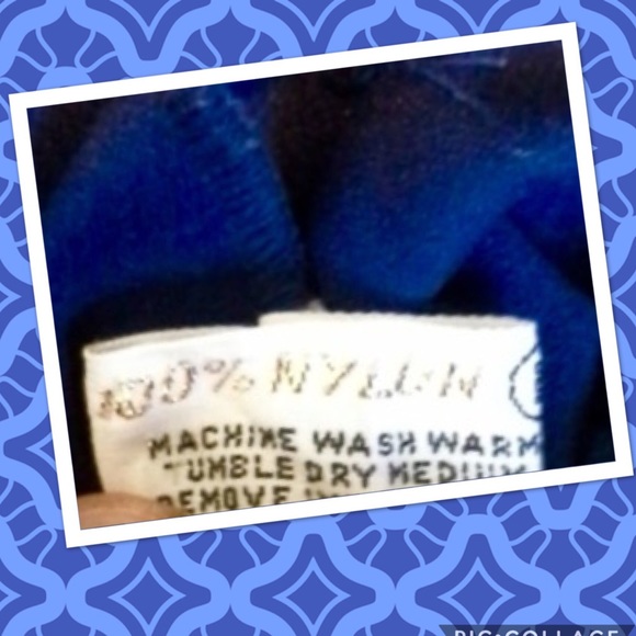 🚫Sold🚫Vintage cute Royal/navy blue nylon shorts - Picture 3 of 3